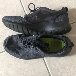 RARE Nike Roshe Run 7.5